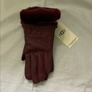 UGG Women's Deep Red Leather Gloves - Large - NWT!